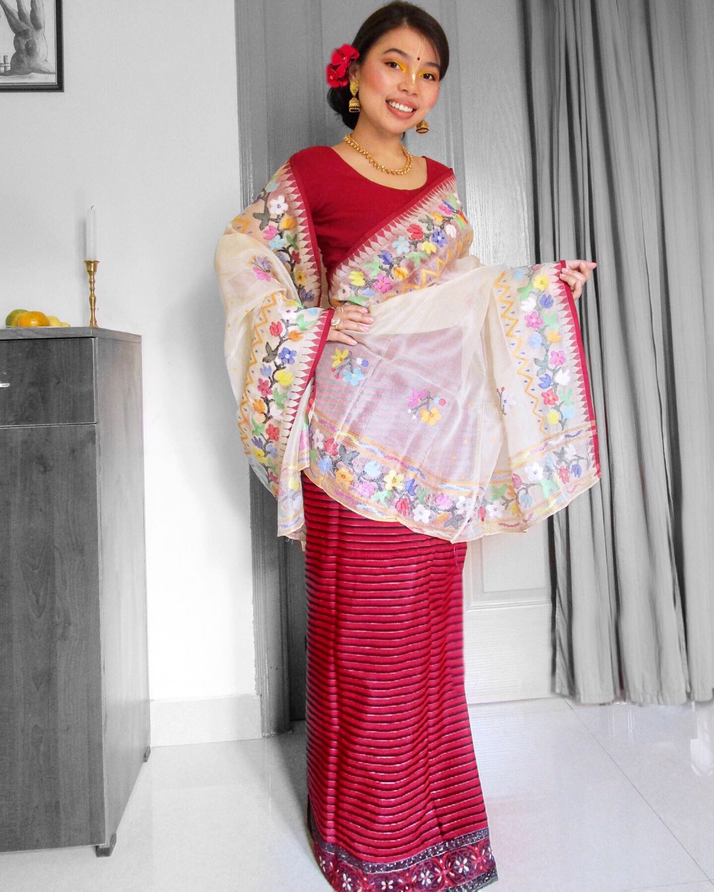 Manipuri woman in traditional dress | Traditional dresses, Traditional  outfits, India beauty women